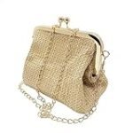 Análisis: Bolso de rafia y dorado, la tendencia que cautiva esta temporada