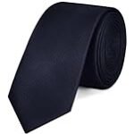 Análisis detallado de la corbata azul marino lisa: elegancia atemporal en tu armario