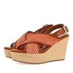 Análisis de las Cuñas de Esparto en Color Coral: ¡El Toque Perfecto para tus Looks de Verano!