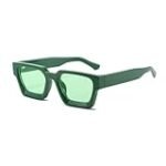 Análisis de estilo: Descubre por qué las gafas de sol verdes son el accesorio imprescindible para la mujer moderna