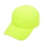 Brillo y estilo: Análisis de las gorras fluorescentes en la moda actual