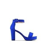 Análisis de Moda: Sandalias de Tacón en Azul Eléctrico, la Tendencia del Verano
