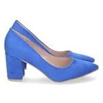 Los Zapatos Azules Perfectos para Tu Boda: Análisis de Ropa y Complementos de Moda