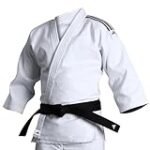 Descubre la Versatilidad y Estilo de los Kimonos adidas: Análisis en Profundidad