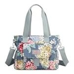 Descubre cómo lucir un bolso estampado floral con estilo